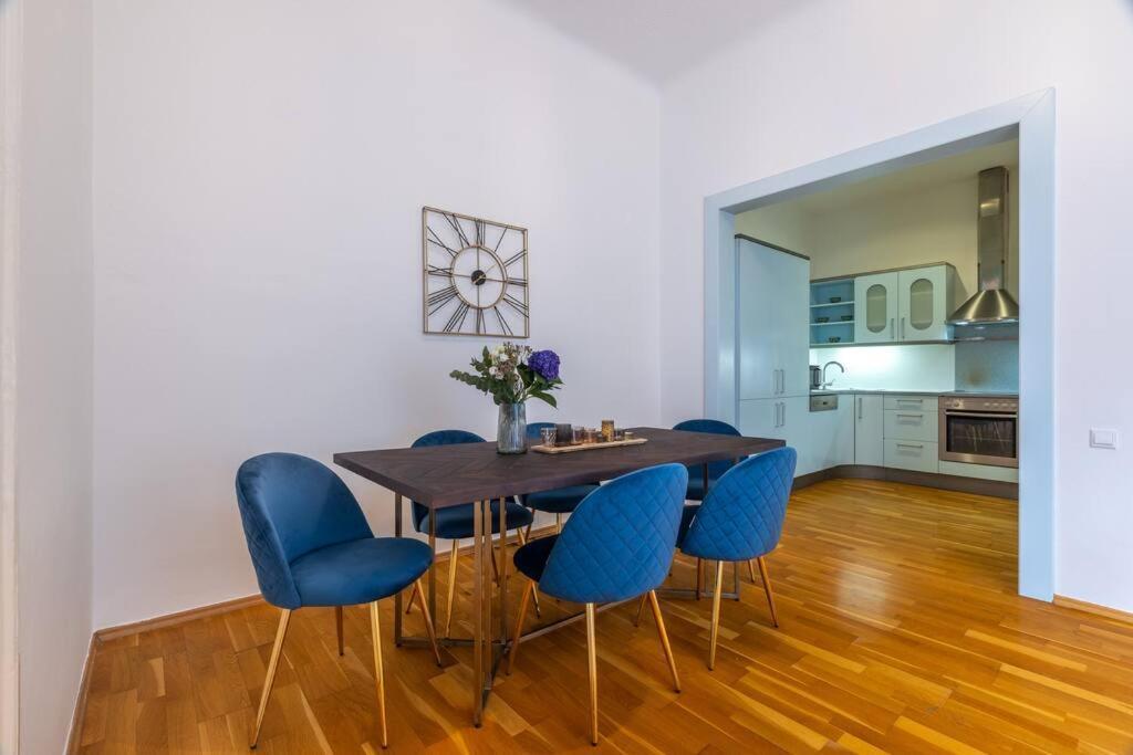 Charming 2Bedroom Old Town Apartment Prague Exterior photo