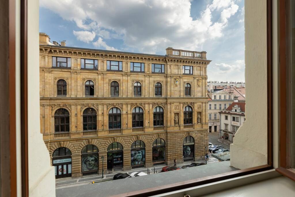 Charming 2Bedroom Old Town Apartment Prague Exterior photo